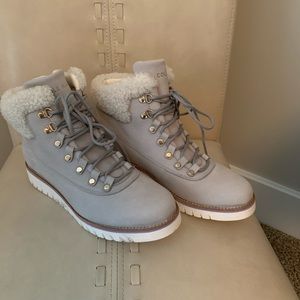 🎉🎉Host Pick🎉🎉 NWOT Grey Cole Haan ZeroGrand Boot Size 8